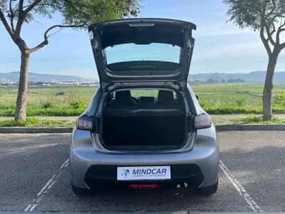 Vendo Peugeot 208 2021 - 17480 EUR, 43270 km - AUTO.MOTO.pt