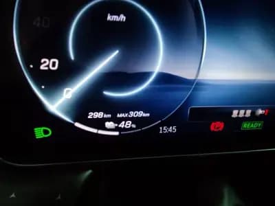 Sell Mercedes-Benz EQE 2023 - 49900 EUR, 19000 km - AUTO.MOTO.pt