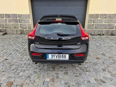 Vendo Volvo V40 2018 - 15990 EUR, 122118 km - AUTO.MOTO.pt