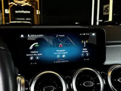 Vendo Mercedes-Benz GLB 200 2023 - 44990 EUR, 40300 km - AUTO.MOTO.pt