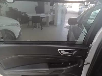 Vendo Ford S-Max 2015 - 21890 EUR, 180021 km - AUTO.MOTO.pt