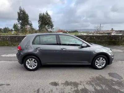 Sell Volkswagen Golf 2019 - 15990 EUR, 95000 km - AUTO.MOTO.pt