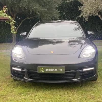 Sell Porsche Panamera Sport Turismo 2019 - 69990 EUR, 210000 km - AUTO.MOTO.pt