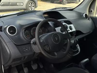 Vendo Renault Kangoo 2012 - 7300 EUR, 232000 km - AUTO.MOTO.pt