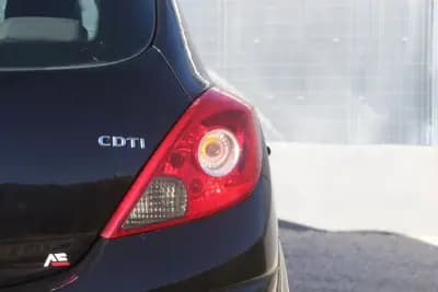 Vendo Opel Corsa 2007 - 5900 EUR, 98000 km - AUTO.MOTO.pt