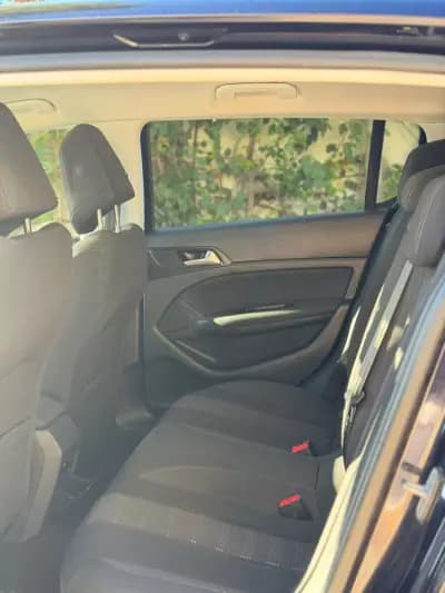 Vendo Peugeot 308 2017 - 10900 EUR, 140007 km - AUTO.MOTO.pt