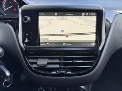 Sell Peugeot 208 2018 - 11900 EUR, 123326 km - AUTO.MOTO.pt