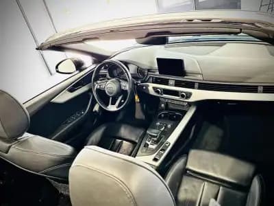 Vendo Audi A5 Cabrio 2017 - 25590 EUR, 194358 km - AUTO.MOTO.pt