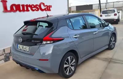 Vendo Nissan Leaf 2021 - 12000 EUR, 131000 km - AUTO.MOTO.pt