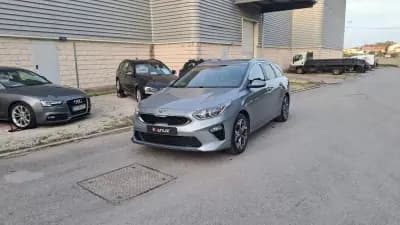 Vendo Kia Ceed SW 2018 - 12890 EUR, 154828 km - AUTO.MOTO.pt