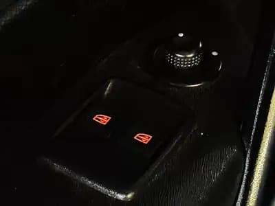 Vendo Renault Kangoo 2021 - 10500 EUR, 35000 km - AUTO.MOTO.pt