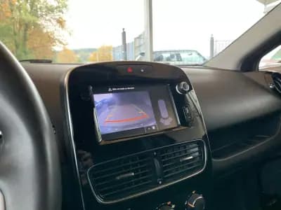 Sell Renault Clio 2018 - 11950 EUR, 83388 km - AUTO.MOTO.pt