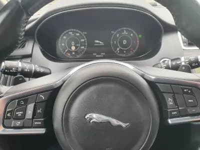 Vendo Jaguar E-Pace 2018 - 21400 EUR, 189000 km - AUTO.MOTO.pt