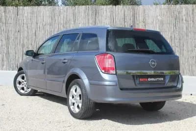 Sell Opel Astra Caravan 2007 - 5500 EUR, 142500 km - AUTO.MOTO.pt