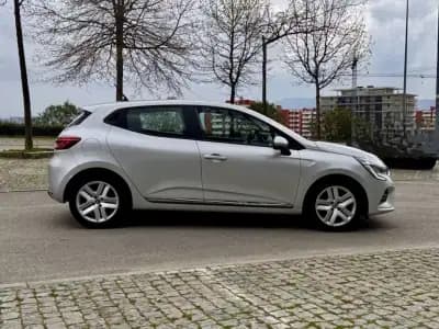 Vendo Renault Clio 2019 - 13500 EUR, 80000 km - AUTO.MOTO.pt
