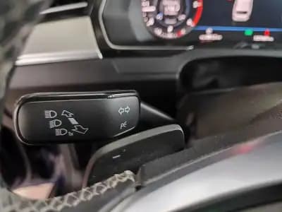 Vendo Volkswagen Passat Variant 2018 - 21990 EUR, 137500 km - AUTO.MOTO.pt