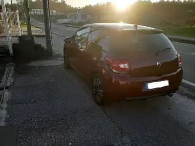 Vendo Citroën DS3 2010 - 8900 EUR, 175200 km - AUTO.MOTO.pt