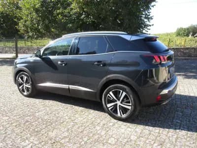 Vendo Peugeot 3008 2019 - 22990 EUR, 98000 km - AUTO.MOTO.pt