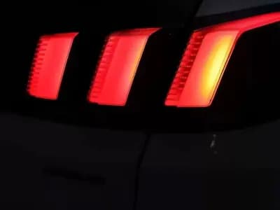 Vendo Peugeot 3008 2017 - 20900 EUR, 114000 km - AUTO.MOTO.pt