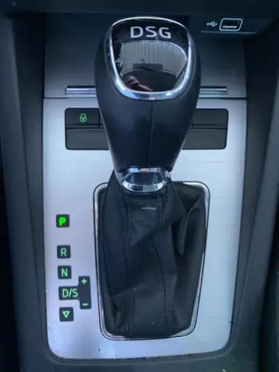 Vendo Skoda Octavia Break 2020 - 14750 EUR, 220634 km - AUTO.MOTO.pt