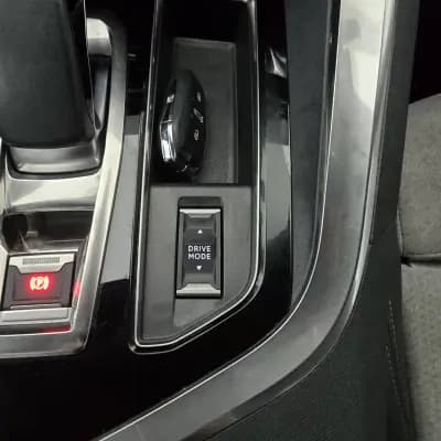 Sell Peugeot 3008 2021 - 23890 EUR, 56218 km - AUTO.MOTO.pt