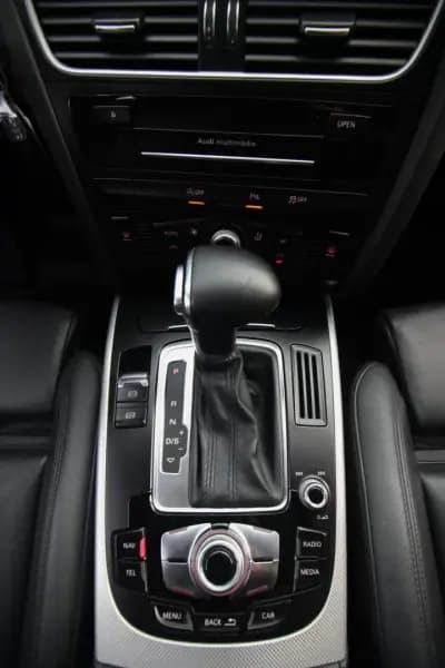 Sell Audi A4 Allroad 2014 - 17990 EUR, 222150 km - AUTO.MOTO.pt