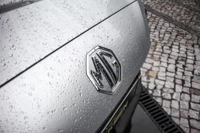 Sell MG MG4 2023 - 19450 EUR, 19778 km - AUTO.MOTO.pt