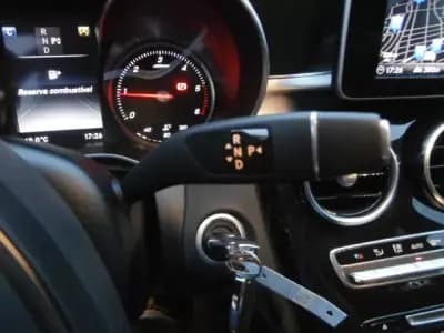 Vendo Mercedes-Benz C 180 2017 - 24900 EUR, 141265 km - AUTO.MOTO.pt