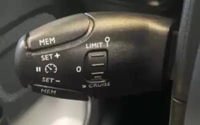 Vendo Citroën C3 2022 - 11490 EUR, 94726 km - AUTO.MOTO.pt