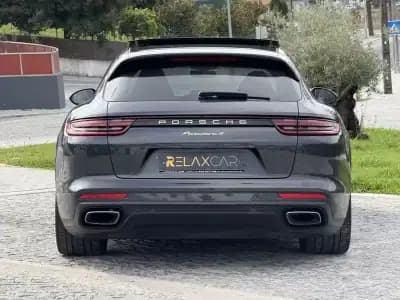 Sell Porsche Panamera Sport Turismo 2018 - 64999 EUR, 128000 km - AUTO.MOTO.pt