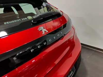 Vendo Peugeot 208 2020 - 14990 EUR, 70000 km - AUTO.MOTO.pt