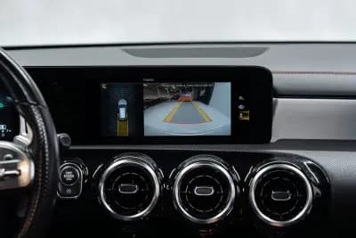 Vendo Mercedes-Benz CLA 180 2022 - 34950 EUR, 67000 km - AUTO.MOTO.pt