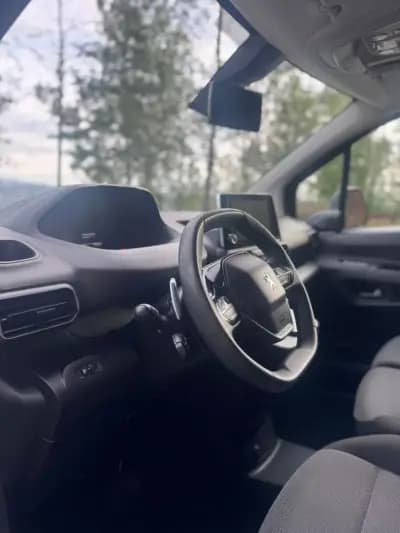 Sell Peugeot Partner 2020 - 15750 EUR, 134587 km - AUTO.MOTO.pt