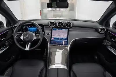 Sell Mercedes-Benz GLC 300 2024 - 82500 EUR, 32500 km - AUTO.MOTO.pt