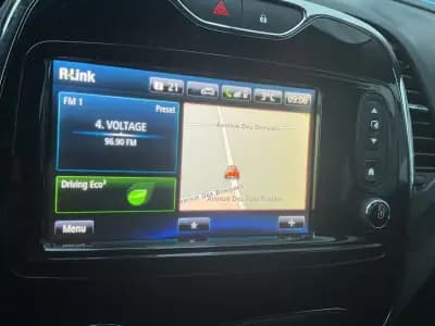 Vendo Renault Captur 2015 - 11995 EUR, 102500 km - AUTO.MOTO.pt