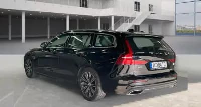 Sell Volvo V60 2020 - 27500 EUR, 130700 km - AUTO.MOTO.pt