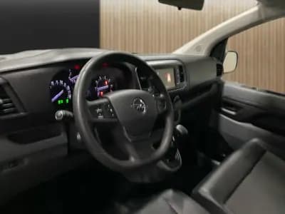 Sell Opel Vivaro 2020 - 21525 EUR, 77000 km - AUTO.MOTO.pt