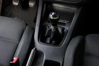 Vendo Volkswagen Golf 2003 - 4900 EUR, 208740 km - AUTO.MOTO.pt