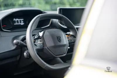 Sell Peugeot 208 2025 - 17900 EUR, 6300 km - AUTO.MOTO.pt