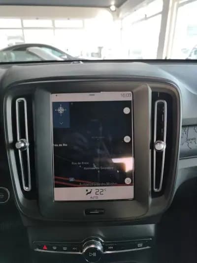 Vendo Volvo XC 40 2023 - 37650 EUR, 24400 km - AUTO.MOTO.pt