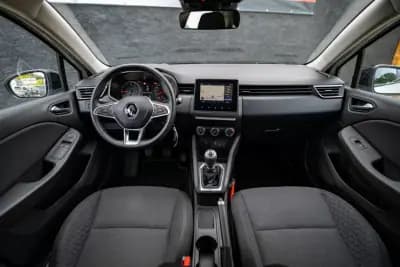 Sell Renault Clio 2020 - 11900 EUR, 165000 km - AUTO.MOTO.pt