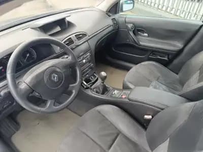 Vendo Renault Laguna 2007 - 3500 EUR, 230000 km - AUTO.MOTO.pt