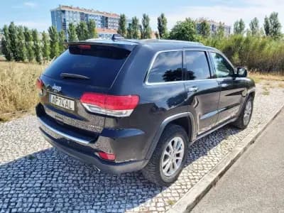 Sell Jeep Grand Cherokee 2016 - 34950 EUR, 135350 km - AUTO.MOTO.pt