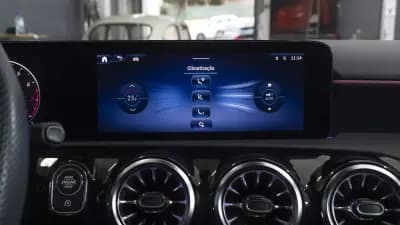 Vendo Mercedes-Benz A 200 2023 - 30850 EUR, 23000 km - AUTO.MOTO.pt