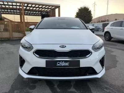 Vendo Kia ProCeed 2022 - 19450 EUR, 92000 km - AUTO.MOTO.pt