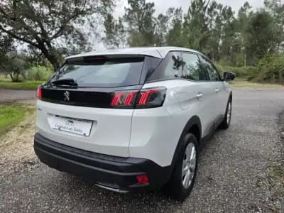 Vendo Peugeot 3008 2021 - 21900 EUR, 148000 km - AUTO.MOTO.pt