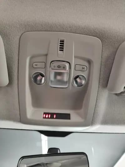 Vendo Citroën C4 Cactus 2018 - 9150 EUR, 106600 km - AUTO.MOTO.pt