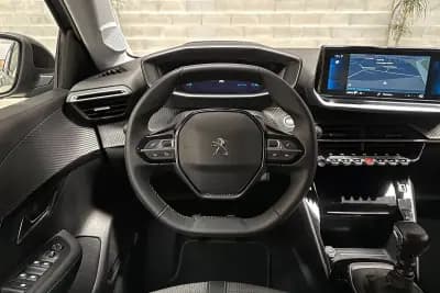 Vendo Peugeot 208 2022 - 14950 EUR, 40711 km - AUTO.MOTO.pt