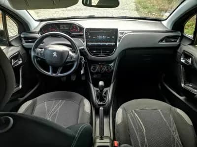 Sell Peugeot 208 2014 - 7750 EUR, 96000 km - AUTO.MOTO.pt