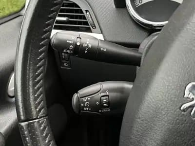 Sell Peugeot 207 2012 - 7750 EUR, 138000 km - AUTO.MOTO.pt